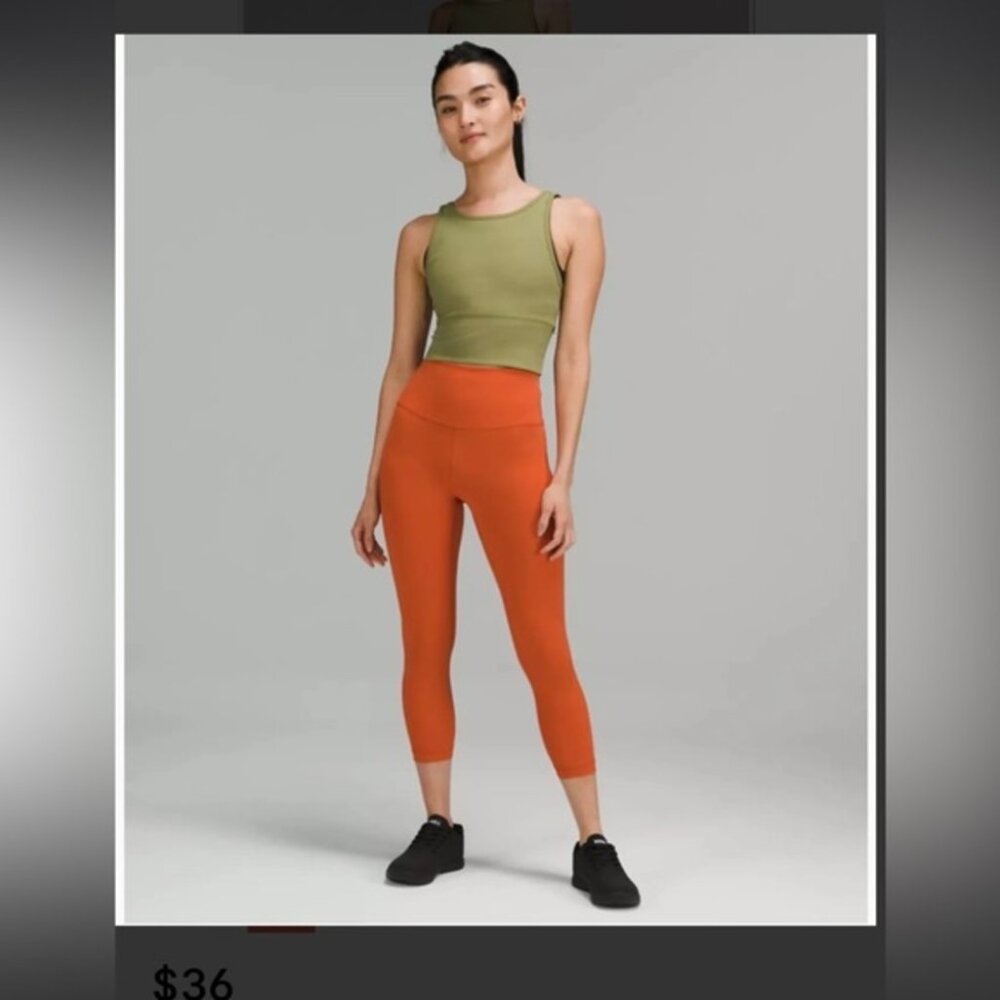 LULULEMON- Power Pivat - size 2